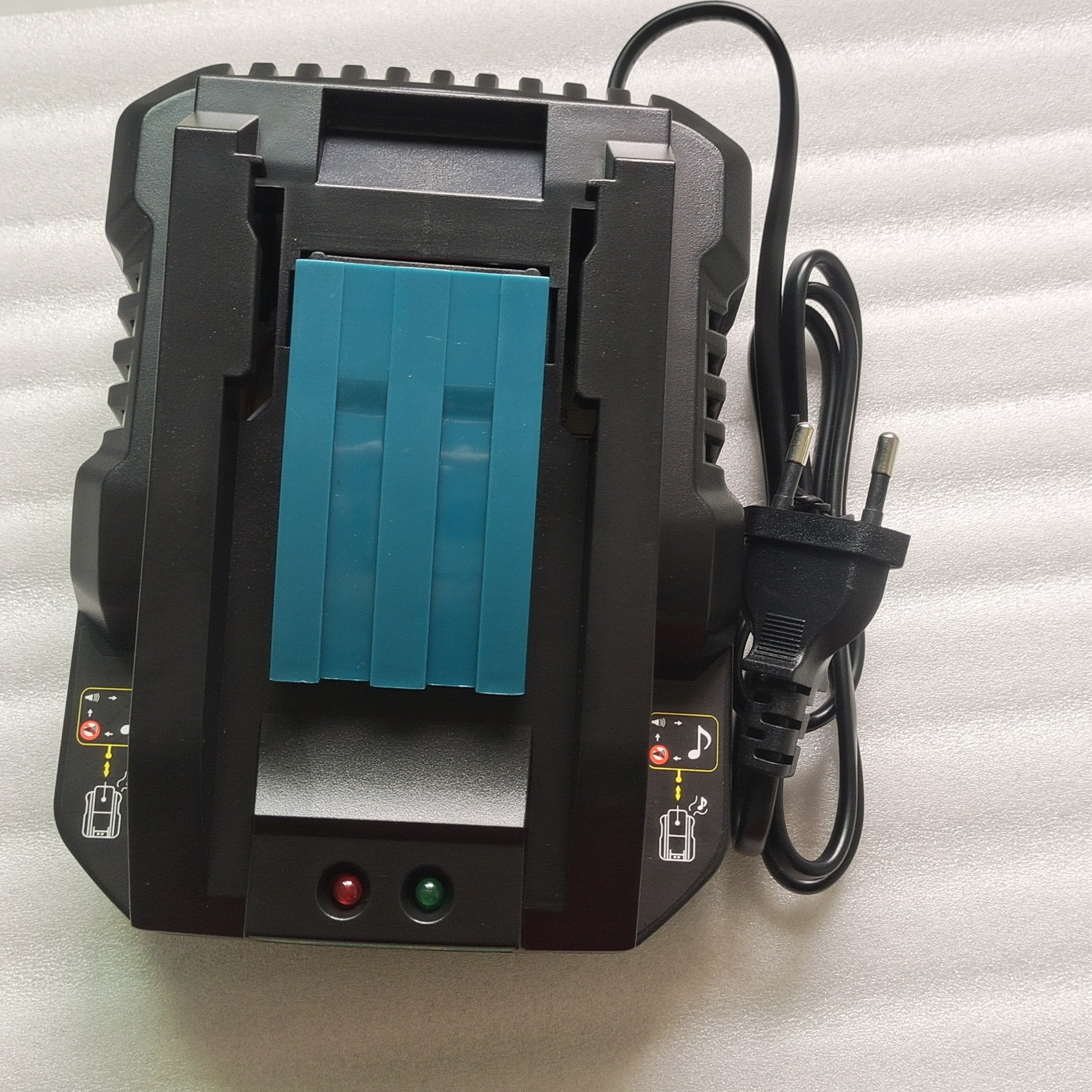 4A Battery Charger for Makita  - Power Quality Tools recensione e prezzo